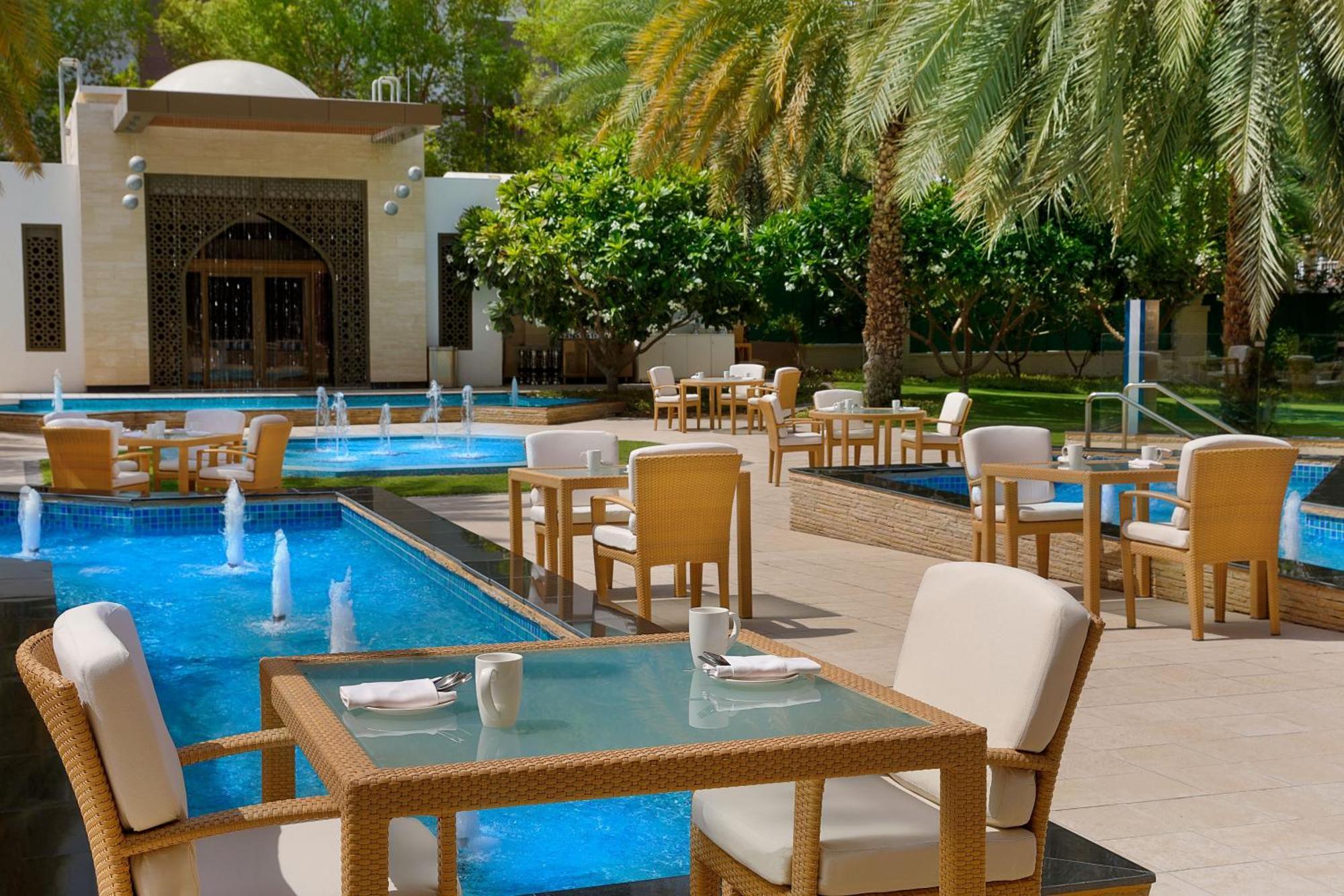 Sheraton Oman Hotel Muskat Bagian luar foto